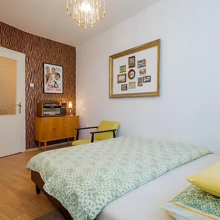 Apartment H0f0s *